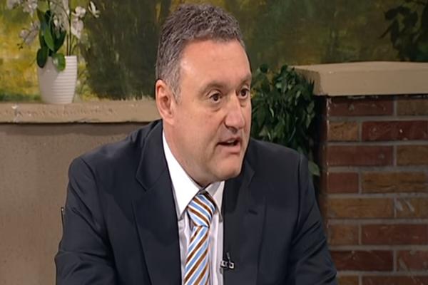 NAPREDNJAČKA KNJIŽICA I TRI DRŽAVNE PLATE: Upoznajte Dejana Ćiku!