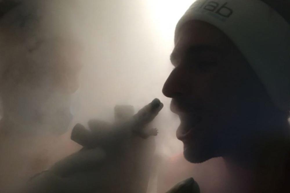 DA SE SMRZNEŠ: Nole napadnut u ledenoj komori! (FOTO)