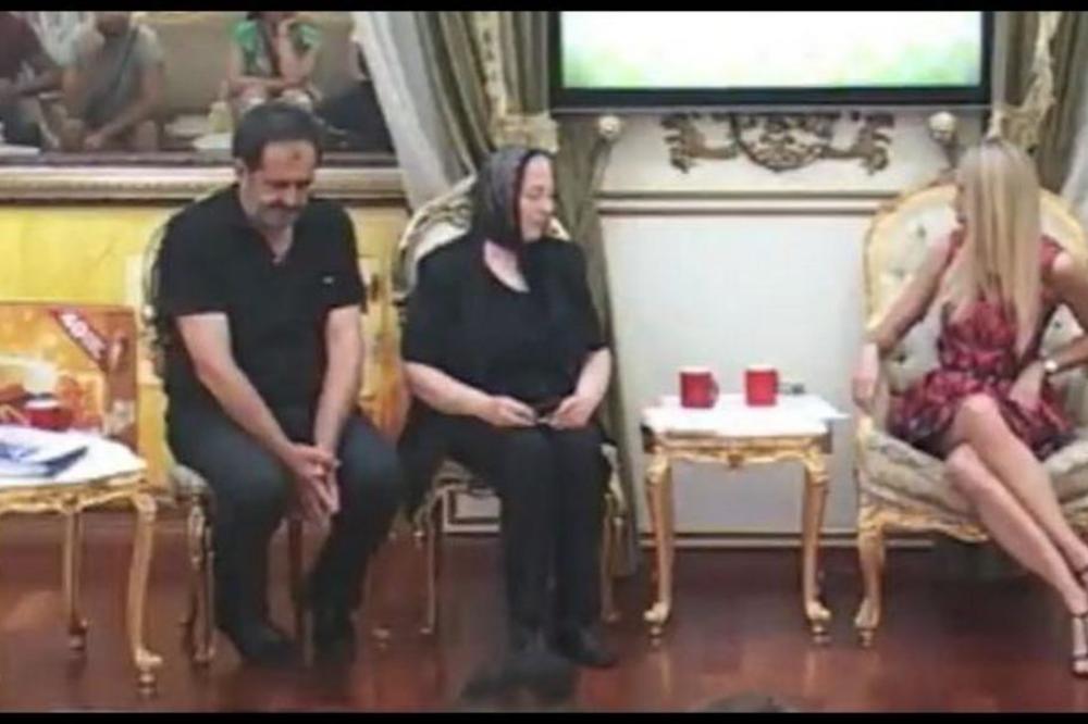 SUZE SU LILE CELU NOĆ U PAROVIMA: Sina im pronašli MRTVOG u sobi posle žurke! (FOTO)