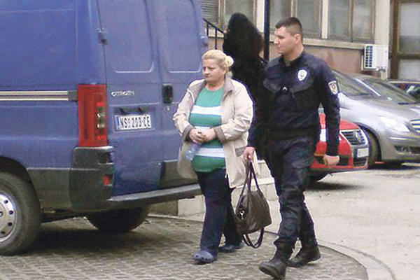 SRBIJA NE PAMTI OVAKAV ZLOČIN! Hladnokrvno iskasapila novinarku na smrt i otišla kući da sprema večeru! A KAZNA KOJU JE DOBILA...