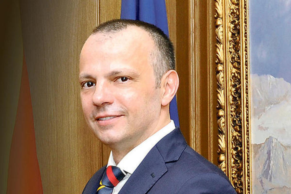 ALEKSANDAR RODIĆ ULAZI U POLITIKU: Srbija se diže, počinje borba protiv diktatorskog režima! (FOTO) (VIDEO)