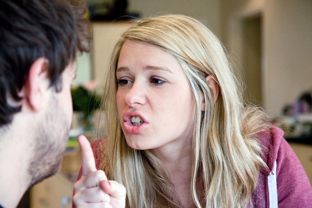 5 stvari koje nikad ne smete reći ženi ako ne želite svađu! (FOTO) (GIF)
