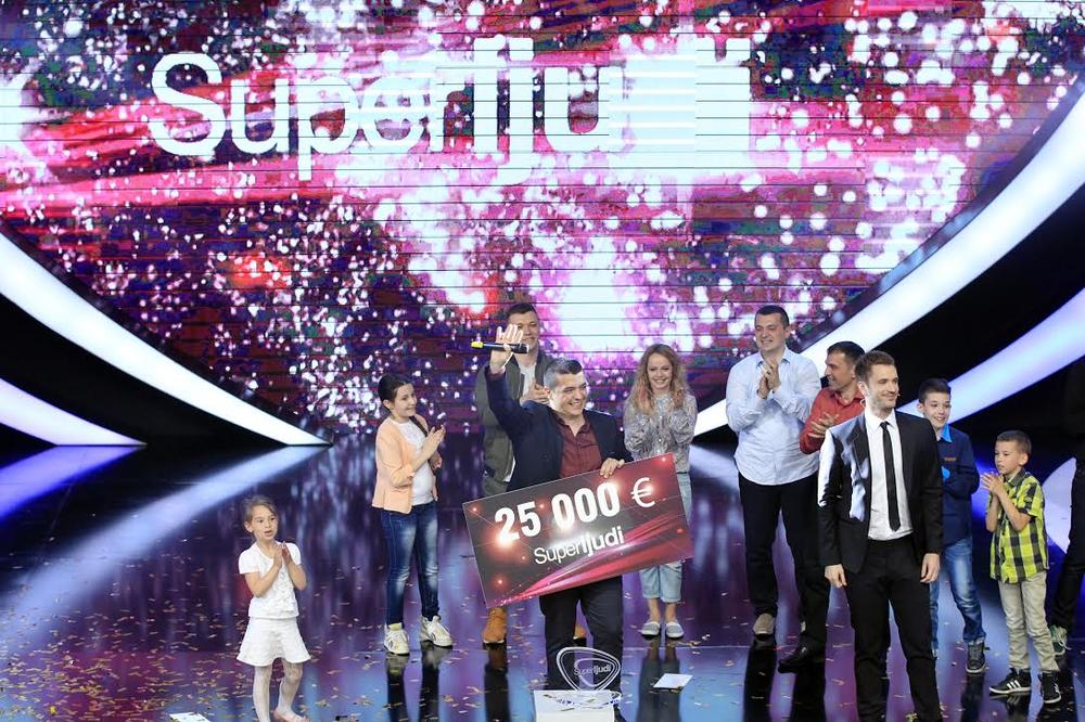 ZBOG NJIH SE SRBIJA RASPAMETILA: Ono što su Super ljudi sinoć uradili nikoga neće ostaviti ravnodušnim (FOTO)