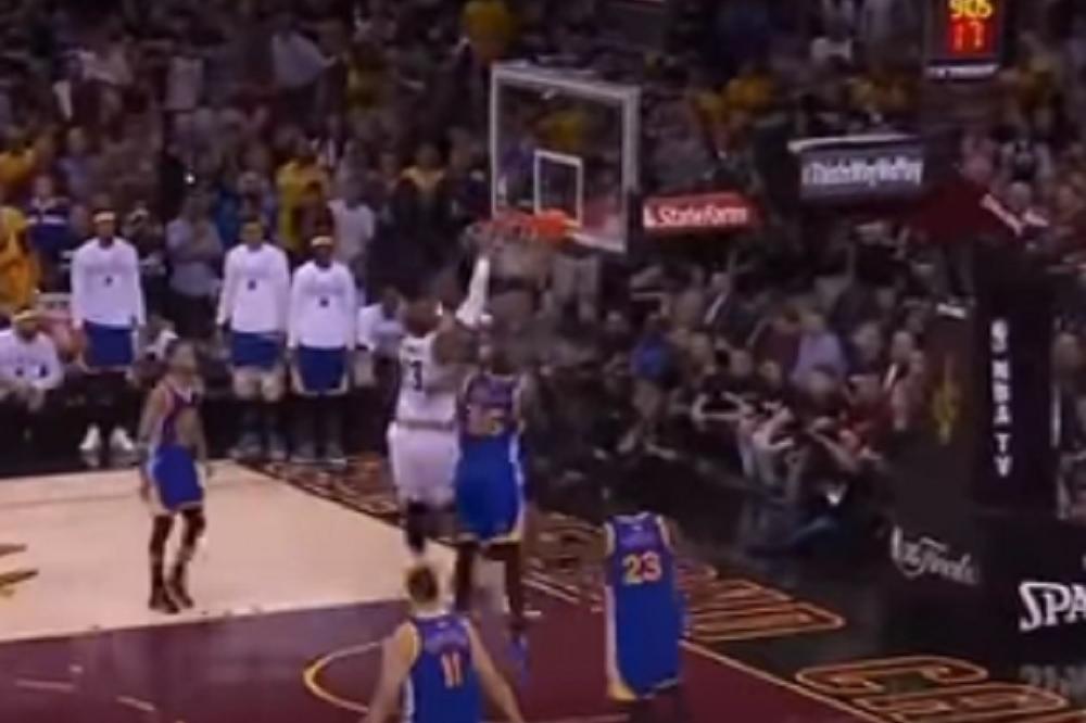 NATPRIRODNA SILA! Lebron samom sebi nabacio alej-up posle kojeg je odštampao Durantulu na poster! (VIDEO)