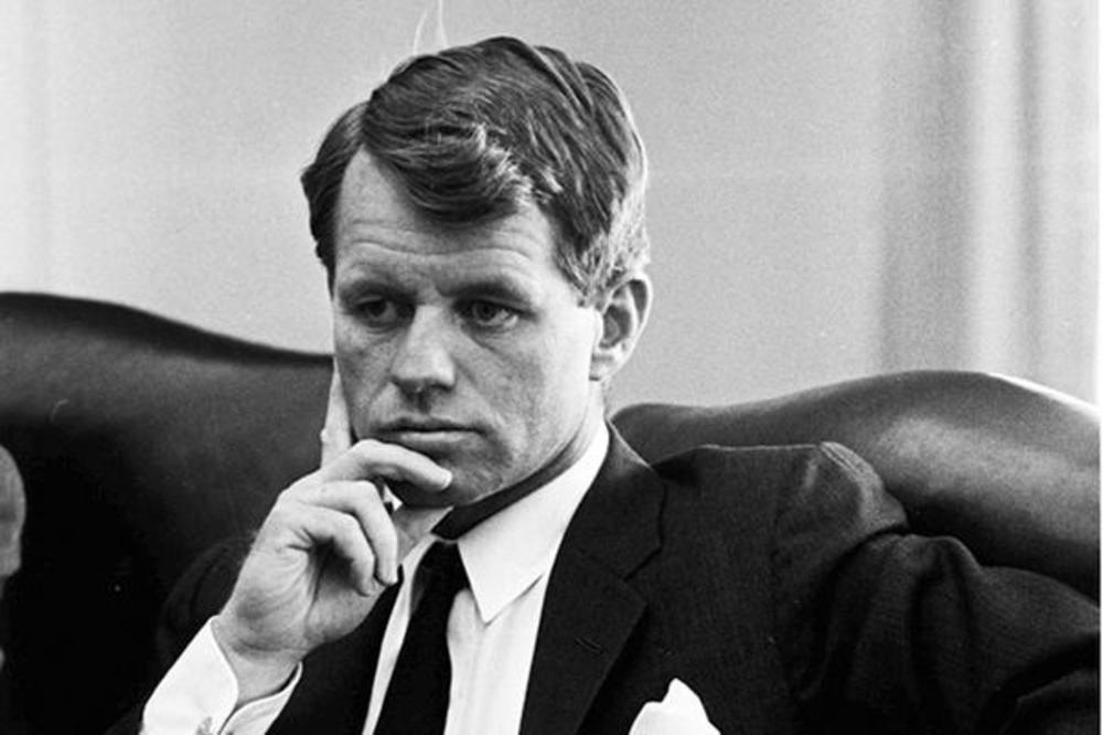 PROKLETSTVO KENEDIJEVIH: Mlađi brat ubijenog predsednika smaknut je TAKOĐE na užasan način! A ostatak porodice...(VIDEO)