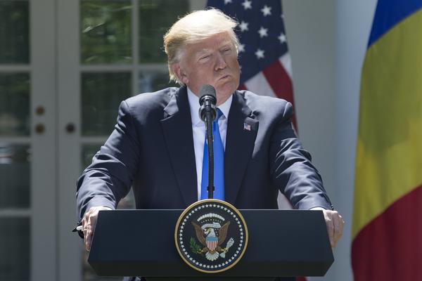 NIJE MOGAO DA PREĆUTI: Voditelj CNN iranskog porekla dobio otkaz zbog vređanja Trampa! (FOTO)