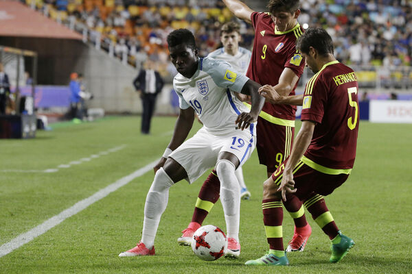 Englezi skinuli Srbiju sa svetskog trona! (FOTO) (VIDEO)
