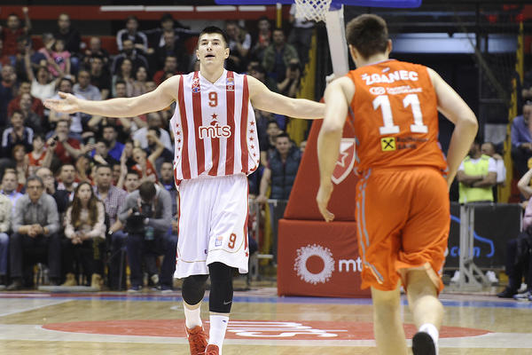 MITROVIĆ NAPUŠTA BAMBERG: Povrede ga sputale da pokaže ono što zna! (FOTO)