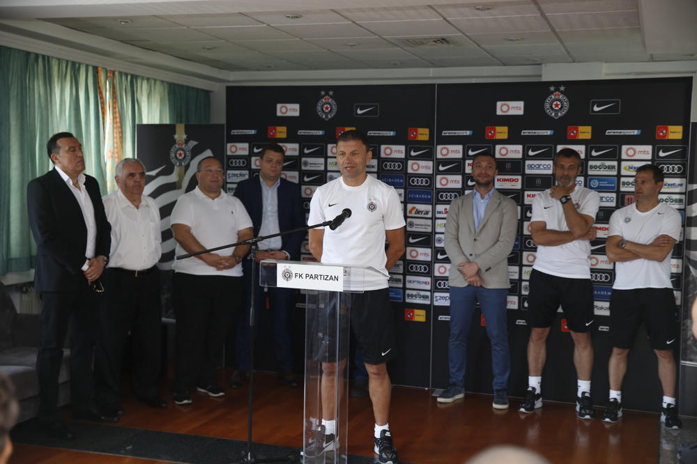 PARTIZAN UPALIO MOTORE: Đukić najavio na okupljanju napad na Evropu!