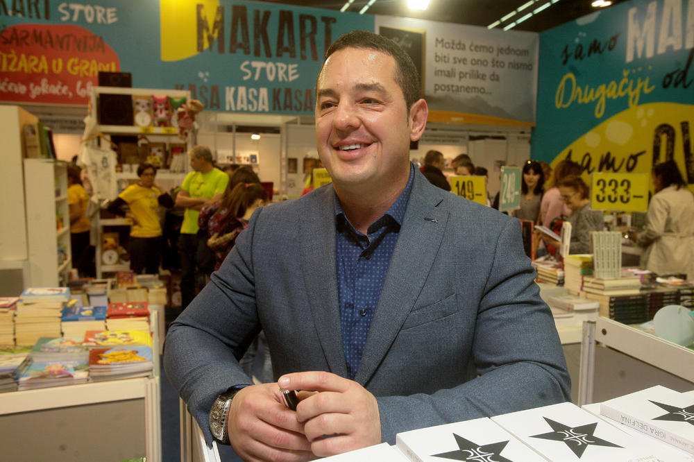 Vlada Japanac promenio branšu: Jovanović prešao u pisce (VIDEO)