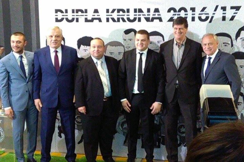 Partizan od proslave napravio feštu, a da li ste zaista mislili da takav spektakl može da prođe bez Miše Tumbasa? (FOTO)