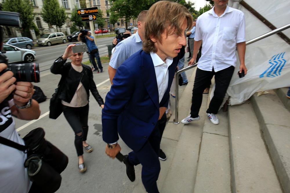 VELEOBRT NA SUĐENJU! Modrić promenio iskaz, svedočio u korist Mamića! (FOTO)