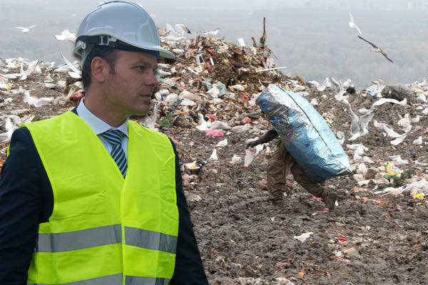 OVDE NEŠTO SMRDI, A NIJE DEPONIJA: Naprednjaci su pre 3 godine obećali da će rešiti problem u Vinči do 2016. godine!