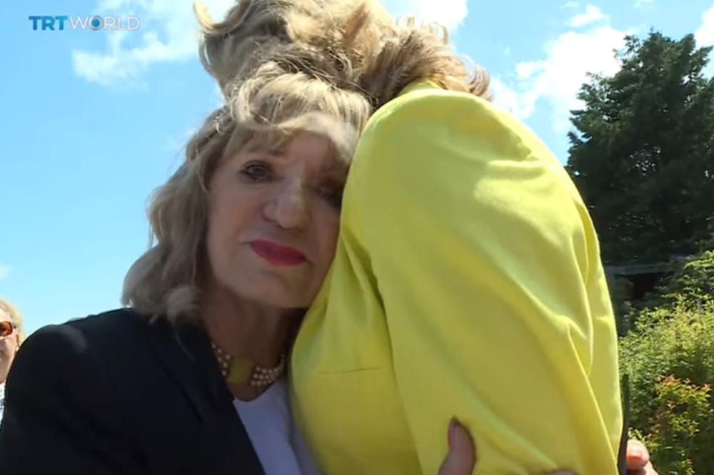 Susret koji slama i najtvrđa srca i puni oči suzama: Draženova majka je konačno srela ženu koja je bila s njim u autu kad je poginuo! (VIDEO)