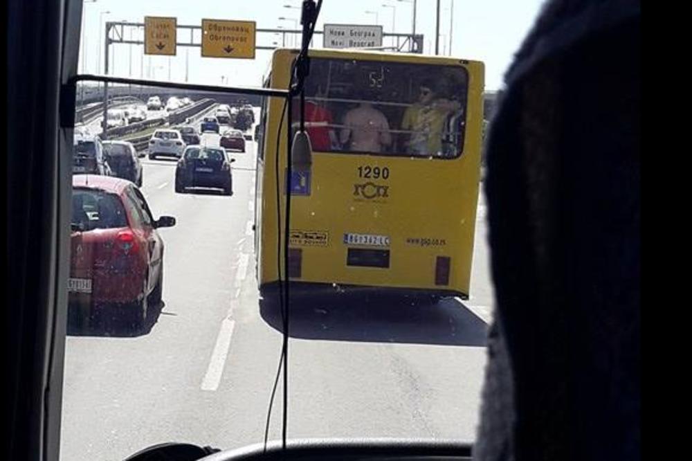 SKINUO MAJICU NA PLUS 30 U BUSU: Putnici se zgranuli, a on se rashladio kao čovek! (FOTO)
