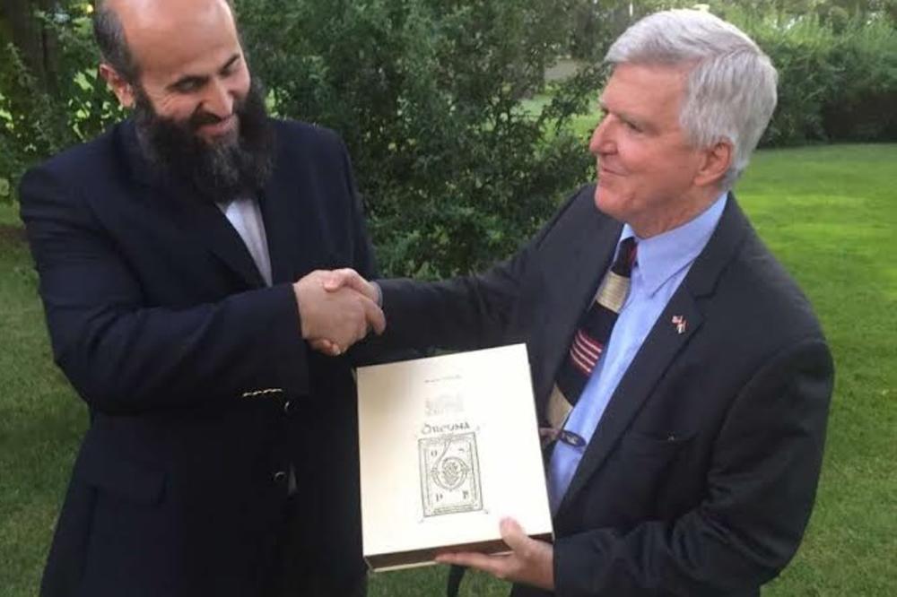Zukorlić američkom ambasadoru uručio "Drevnu Bosnu"! (FOTO)