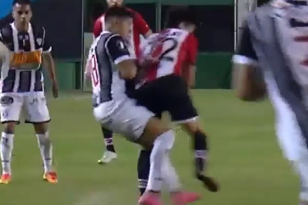 OVO NIJE RADIO NI VINI DŽONS! Argentinac priznao strašnu istinu: Celu utakmicu sam ih ubadao iglom, zato smo pobedili! (VIDEO)