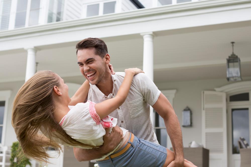 Način na koji te grli govori koliko te voli! (FOTO) (GIF)