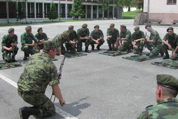 VOJSKA PRIMA NOVE VOJNIKE! Ako imate manje od 30 godina, potreban vam je JOŠ JEDAN USLOV!