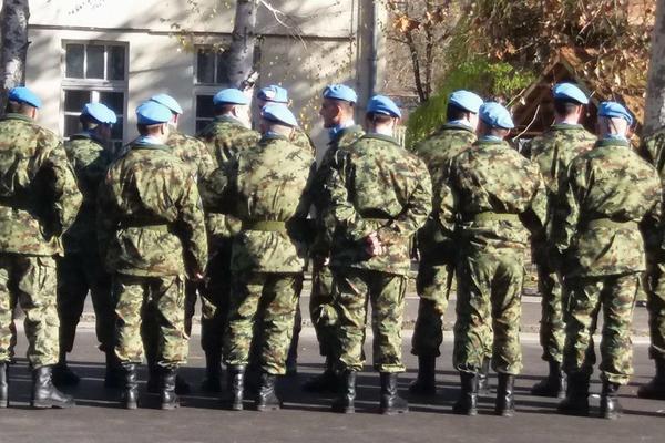 TRI BOŽIĆNA NE DAM DANA, ZA HILJADE RAMAZANA Vojnici žestoko kažnjeni zbog Božićne pesme! Doživeli LINČ! (VIDEO)