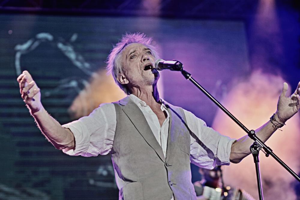 BILI SMO NA RUNDEKOVOM KONCERTU: Pili smo, igrali, skakali, a na kraju smo zapali u totalni TRANS! (FOTO)(VIDEO)