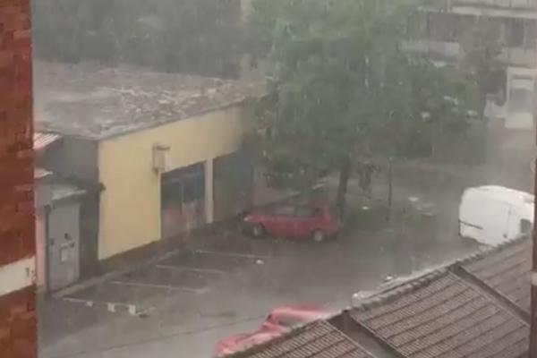 NEVEREME U BIHAĆU, GRAĐANI PREPLAŠENI! Haos se približava Srbiji?! (VIDEO)