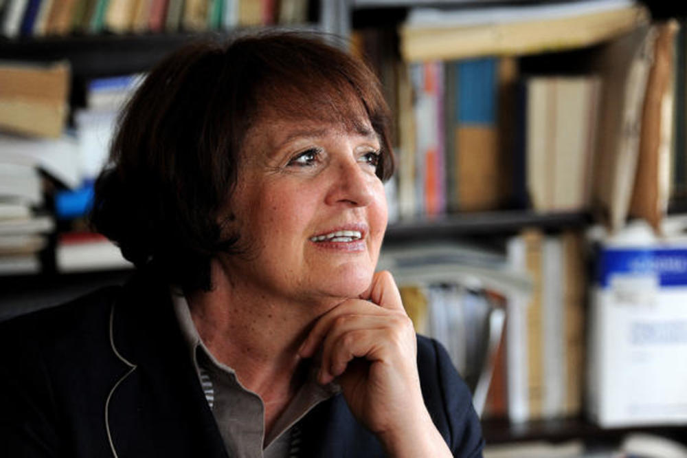 VESNA RAKIĆ VODINELIĆ O POKUŠAJIMA REŽIMA DA UGASI KURIR I UNIŠTI AMG: Ovo je diskriminacija zabranjena Ustavom, Novosti su godinama u velikom dugu i niko ih ne dira (VIDEO)