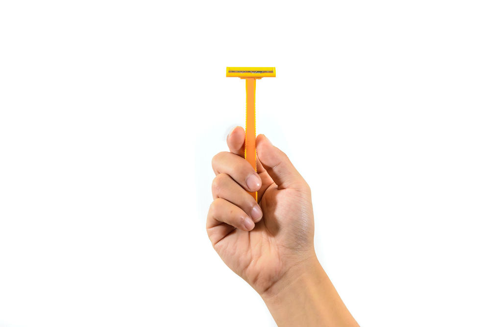  Menjajte brijač nakon dva ili tri brijanja kako bi bio što oštriji i bez bakterija  