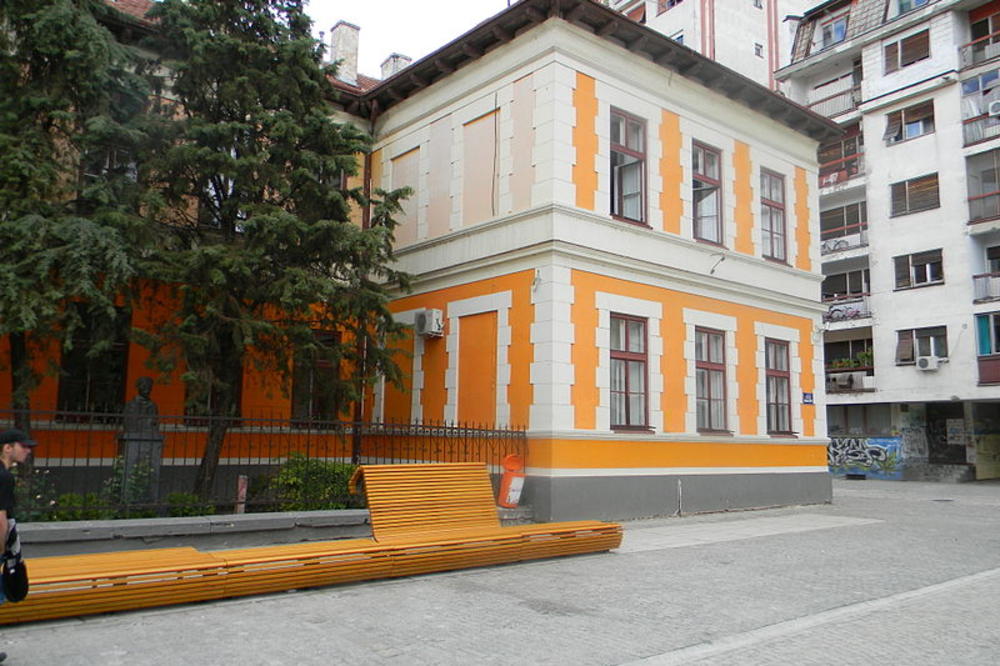 NIKAD VIŠE NEĆU UĆI U ŠKOLU, NI PO DIPLOMU VUKOVCA! Profesorov sin izabran za đaka generacije u Pančevu umesto državnog prvaka!