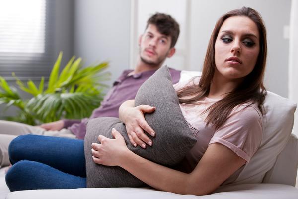 Bolje da si sama nego u vezi, jer ovih 7 stvari baš niko ne može da trpi! (FOTO) (GIF)