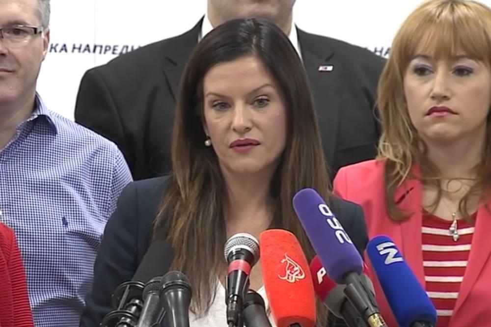 Naprednjačka matematika zbunila Srbiju! NOVINARI UČILI SNS KOLIKO JE VEĆINA OD 250? Obradović se uzalud pravdala (VIDEO)