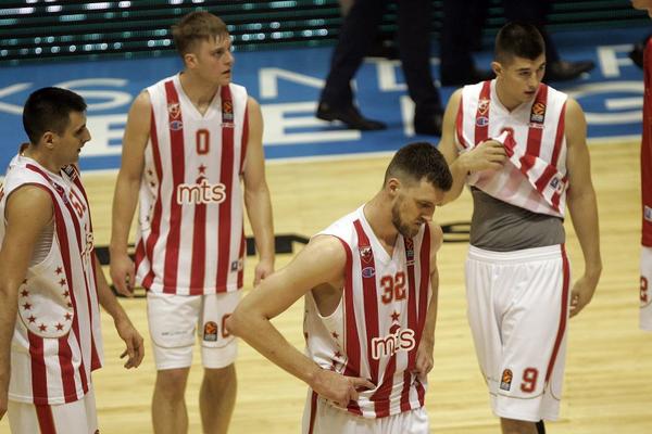 OPROŠTAJ OD KLUBA I NAVIJAČA: Počelo je sa osipanjem šampionske Zvezde! (FOTO)