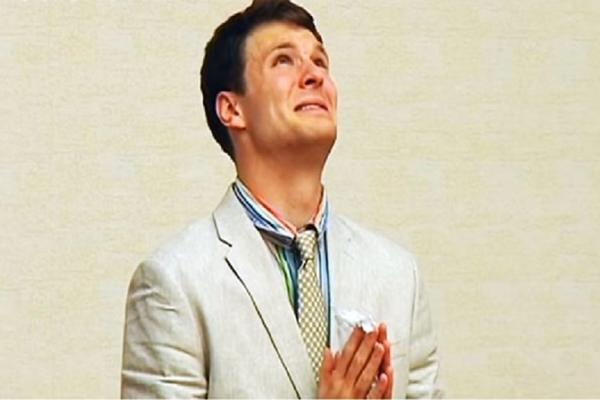 UČINIO SAM NAJVEĆU GREŠKU U SVOM ŽIVOTU, ALI JA SAM SAMO ČOVEK: Šta se zaista desilo nesrećnom studentu u Severnoj Koreji? (VIDEO)