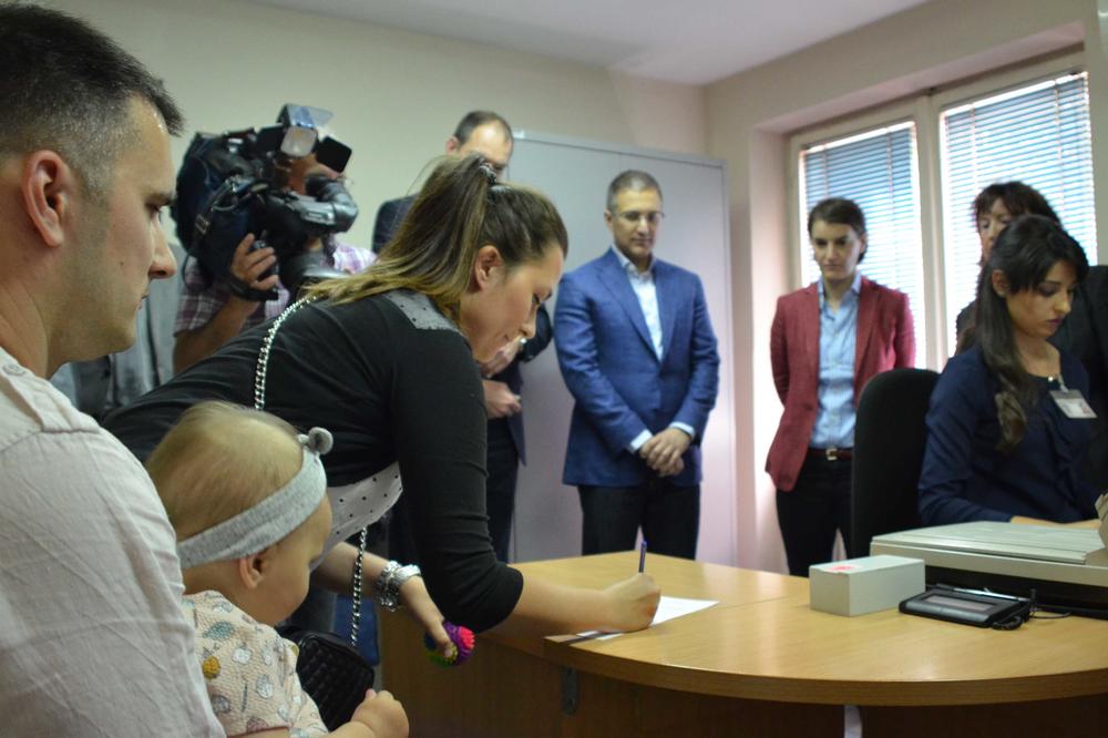 Beograđani, od danas ne vadite više sami izvod iz matične! Uskoro u celoj Srbiji!