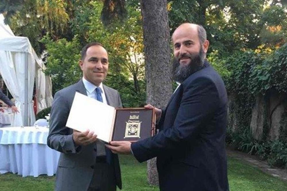 POKLON OD ZUKORLIĆA: I turski ambasador dobio knjigu "Drevna Bosna"