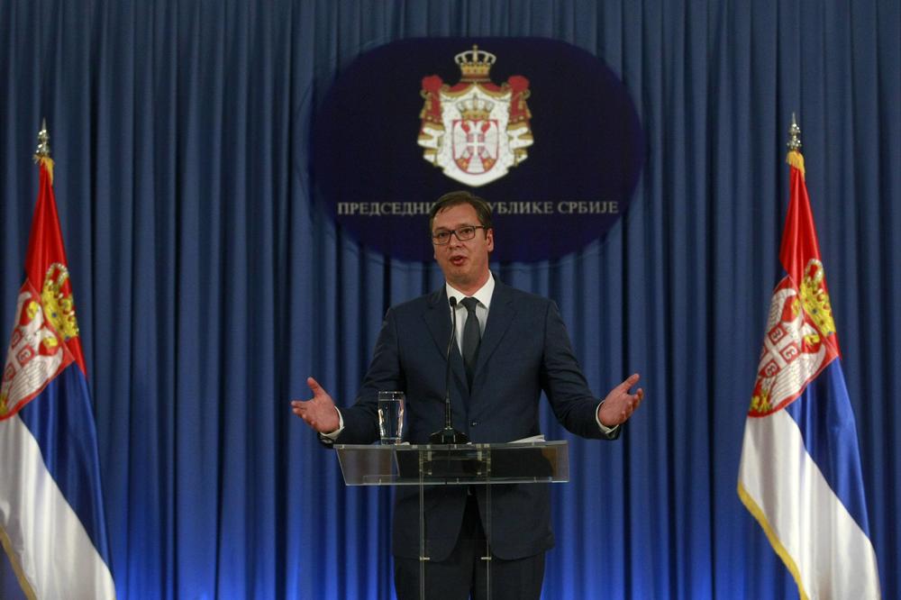 ODAKLE PARE ZA OVO, POSLE NOVE FONTANE? Nova staza, novi trotoar, sređen park, novi SEMAFOR, a sve zbog VUČIĆEVE INAUGURACIJE!