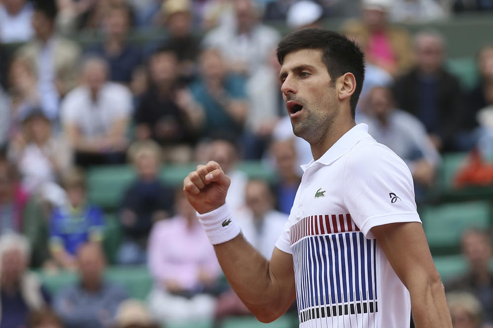Nole oduševio navijače u Istbornu, ali je imao jedan problemčić! (VIDEO)