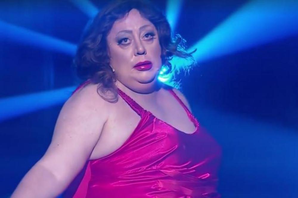 ZASMEJAVAO JE ČITAVU SRBIJU: Sećate se kad je pokojni Đoša imitirao Severinu, a zaspao u tramvaju? (FOTO) (VIDEO)