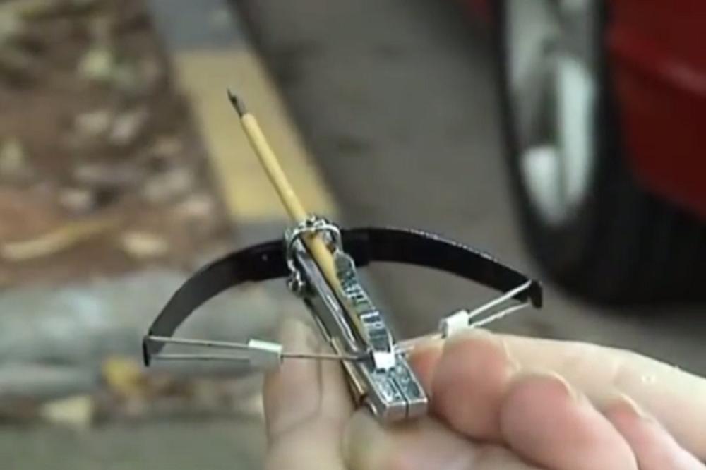 SULUDA OPASNOST: Roditelji traže ZABRANU "čačkalica-samostrela" u Kini!