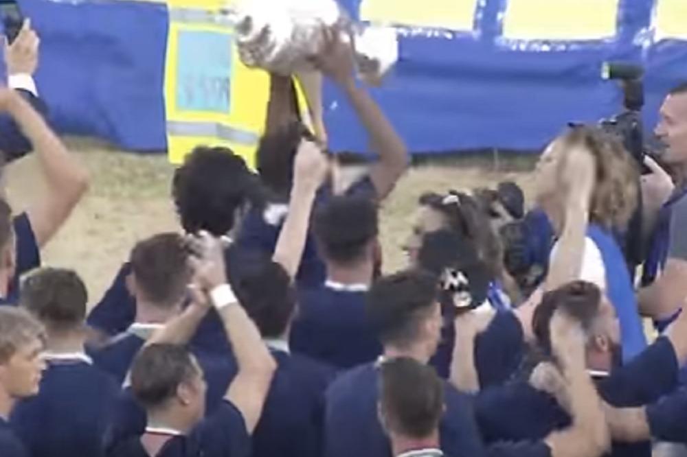 Ljudi, vratila se Parma! (VIDEO)