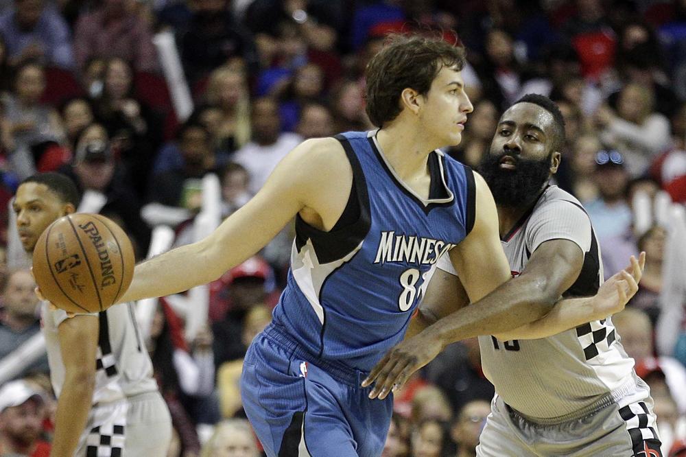 Bjelice, šta je ovo obuo tvoj saigrač iz Minesote? (FOTO)