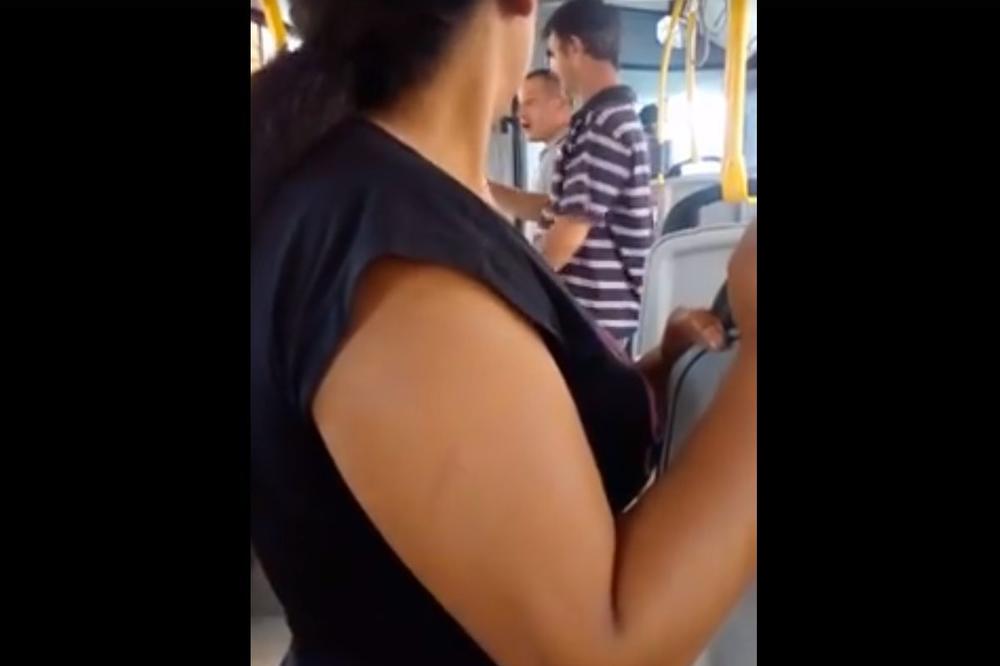 "UGUŠIĆE SE BEBA, OTVORITE VRATA!" Vozač je zakočio naglo, a onda je nastao HAOS U AUTOBUSU ZA SURČIN! (VIDEO)