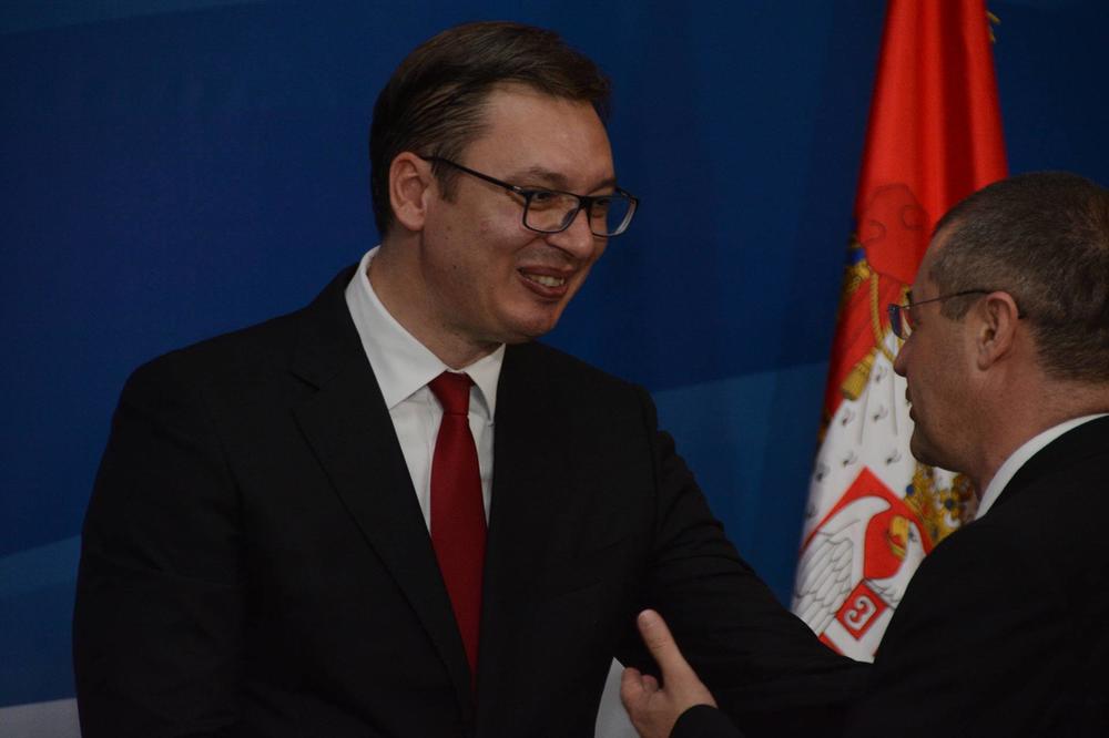 ENGLEZI PROVALILI DIKTATORA VUČIĆA: On je lokalni autokrata koji uništava demokratiju!