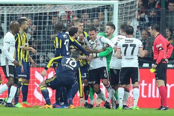 Jedan od najomraženijiih fudbalera postaje konkurencija Dušku Tošiću u Bešiktašu!