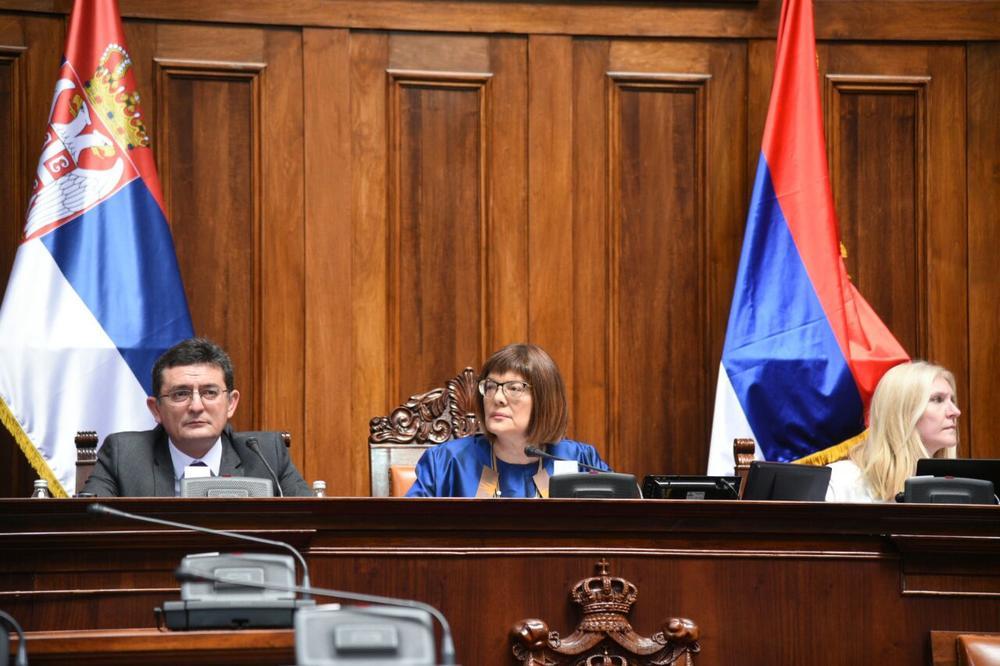 VLADA NIJE ODGOVORILA NI NA JEDNO OD 236 POSLANIČKIH PITANJA! Poražavajući podatak za Skupštinu Srbije