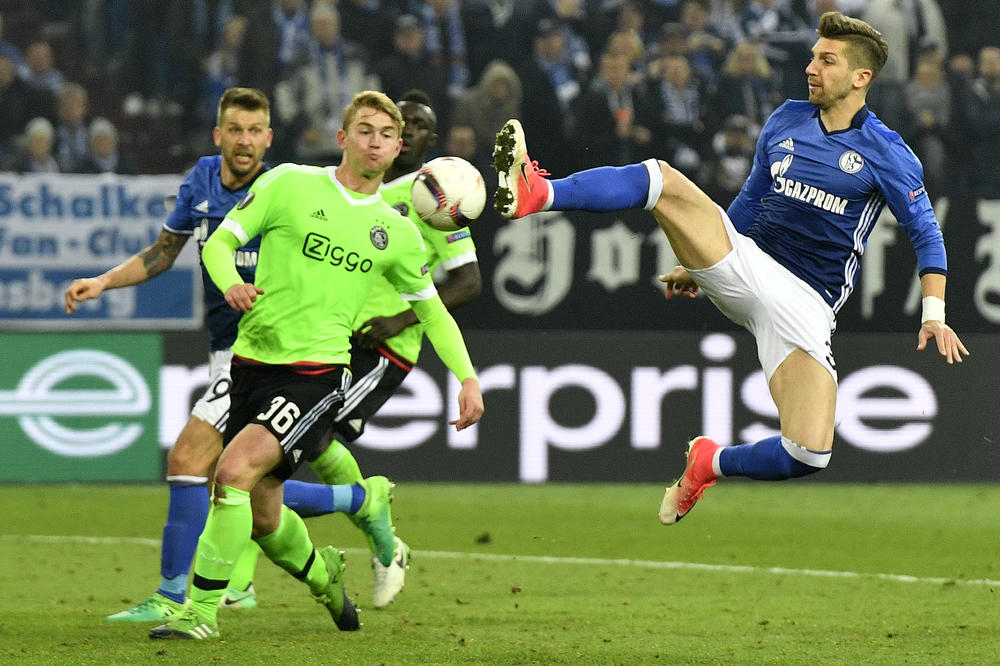 Naslov vicešampiona postaje realnost za Nastasića i drugare, Kostićevevom Hamburgu spasa nema, Bajern ponižavao Dortmund! (VIDEO)