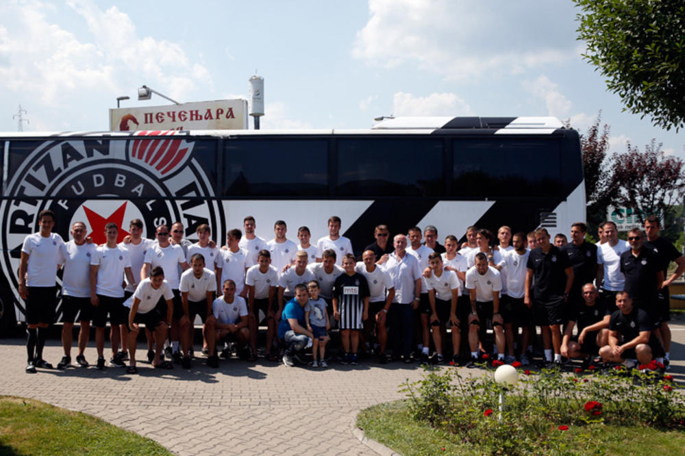 Leonardov brat debitovao za crno-bele! I to na kakav način! (VIDEO)