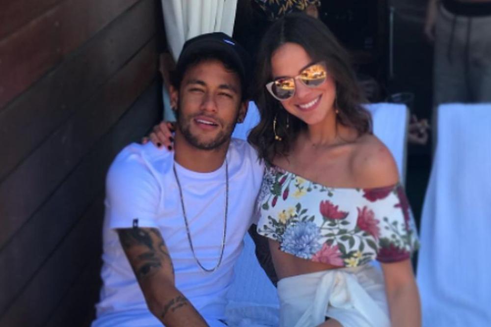 Nejmar ostavio devojku i odmah našao novu: Brunu volimo, ali ova mu je tek top topova! (FOTO)