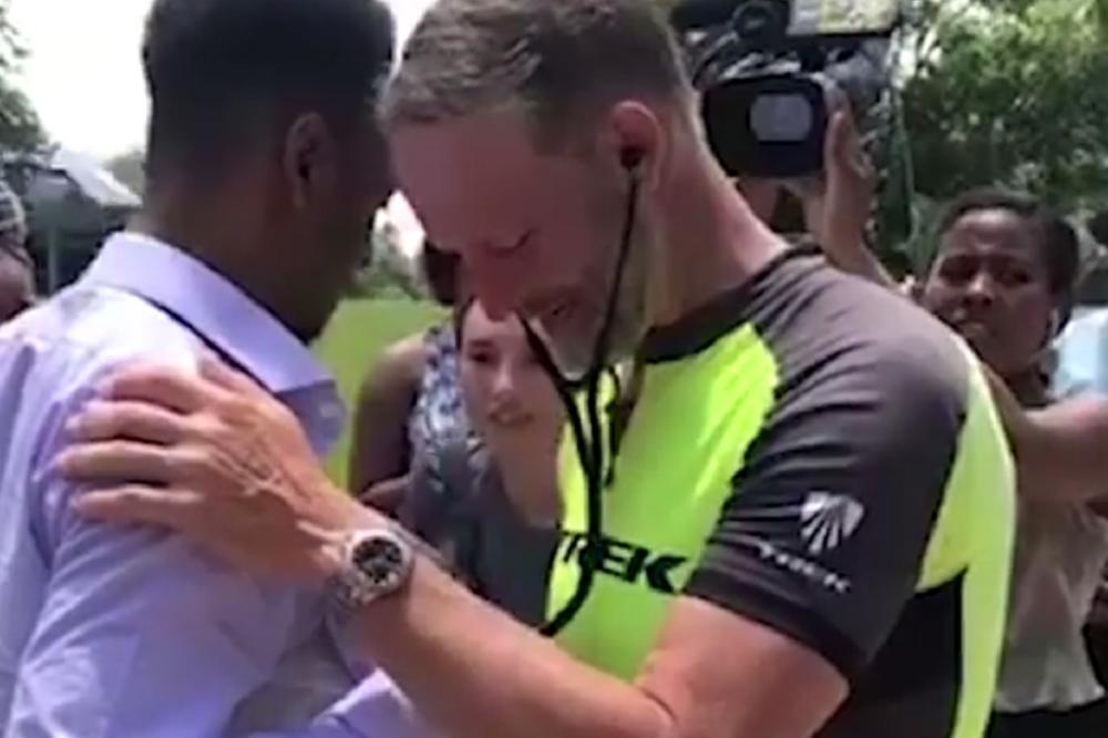 TUŽNO, PRETUŽNO... Otac prešao 2.000 kilometara da bi čuo poslednje otkucaje srca svoje preminule ćerke! (VIDEO)