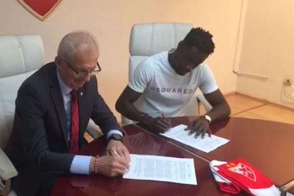 ZVEZDAŠI PREBRINULI JEDNU BRIGU: Svojim očima mogu da se uvere da je Boaći potpisao trogodišnji ugovor! (VIDEO)